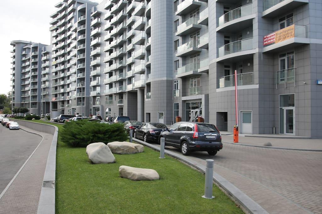 Apartments Raisy Okipnoi Kiev Exteriör bild