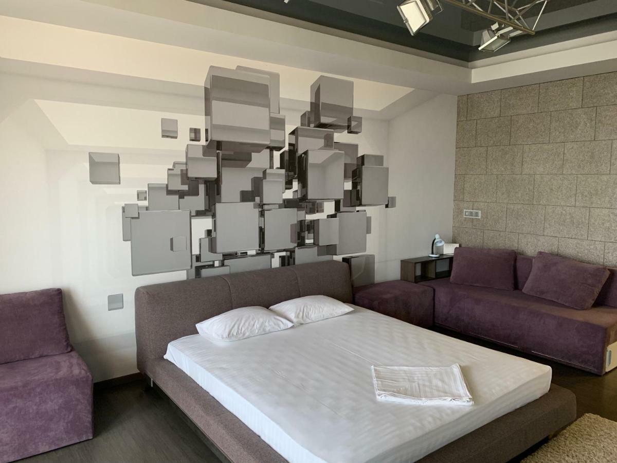 Apartments Raisy Okipnoi Kiev Exteriör bild